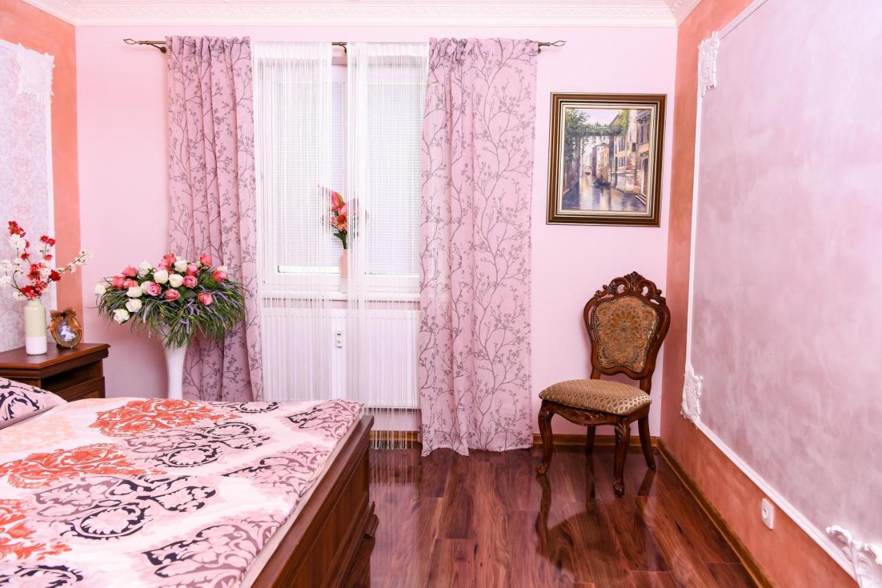 Rose Apartment Marianske Lazne Ngoại thất bức ảnh